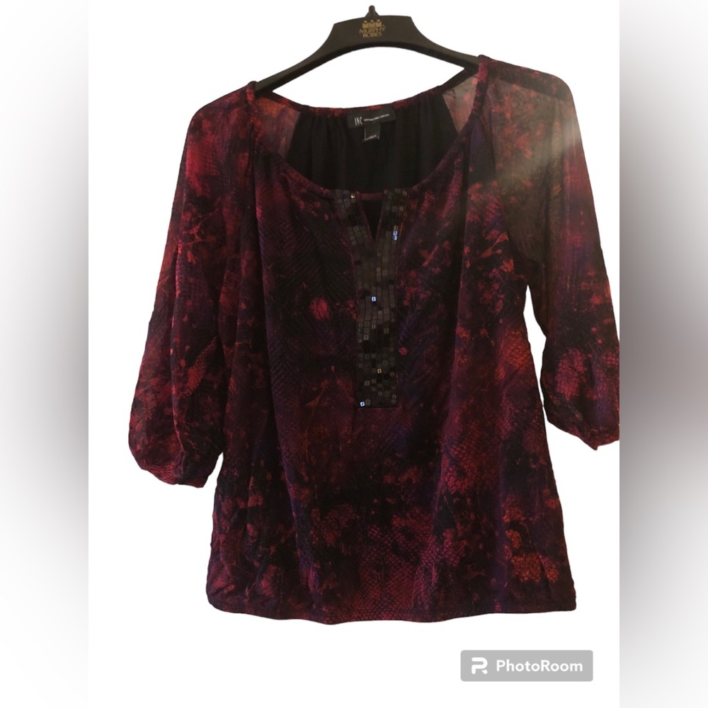 International Concepts RED AND BLACK BLOUSE W/shear sleeves Size XL